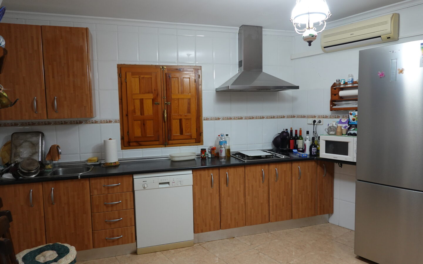 House Of 300 M² With Large Orchard In 30 Minutes From The Sea
