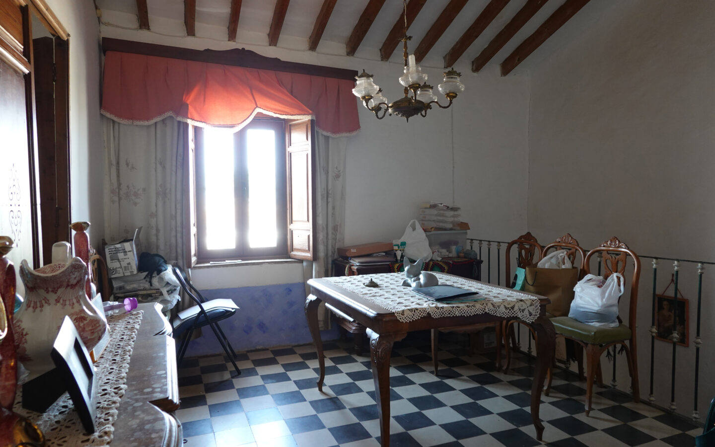 House Of 300 M² With Large Orchard In 30 Minutes From The Sea
