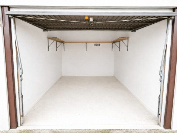Apartment Of 57 M² With Modern And Fully Furnished Features In Bronx, Varaždin