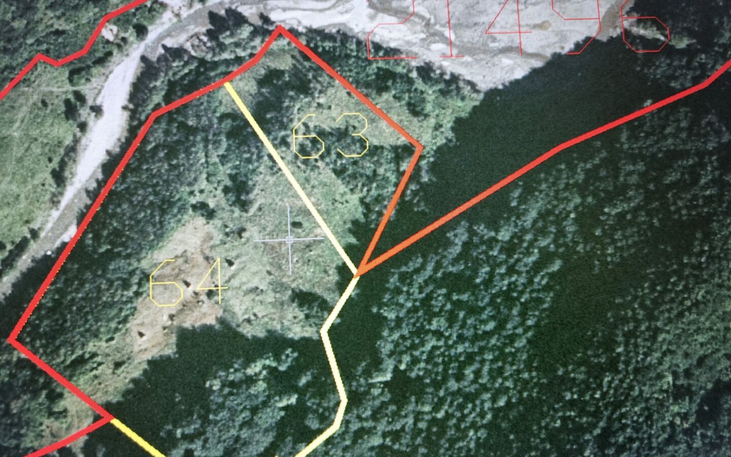 5 Hectares Off-grid Property With 3 Natural Springs In Lake Siriu, Romania