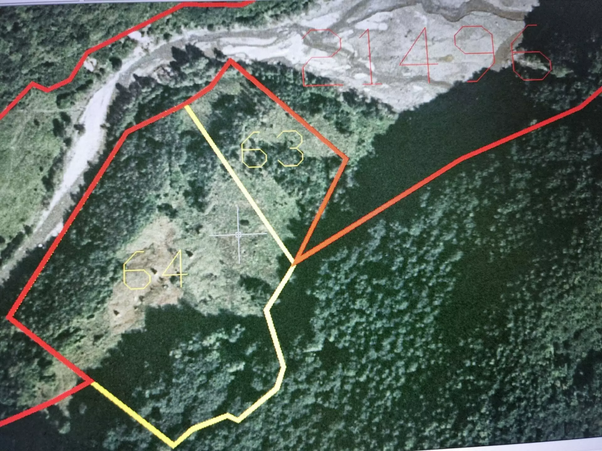 5 Hectares Off-grid Property With 3 Natural Springs In Lake Siriu, Romania