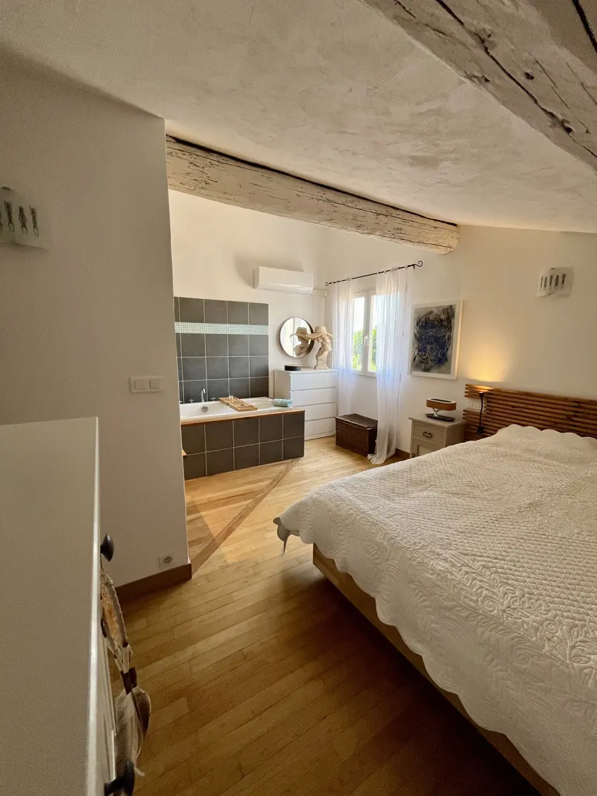 House Of 170 M² In Bassan, France