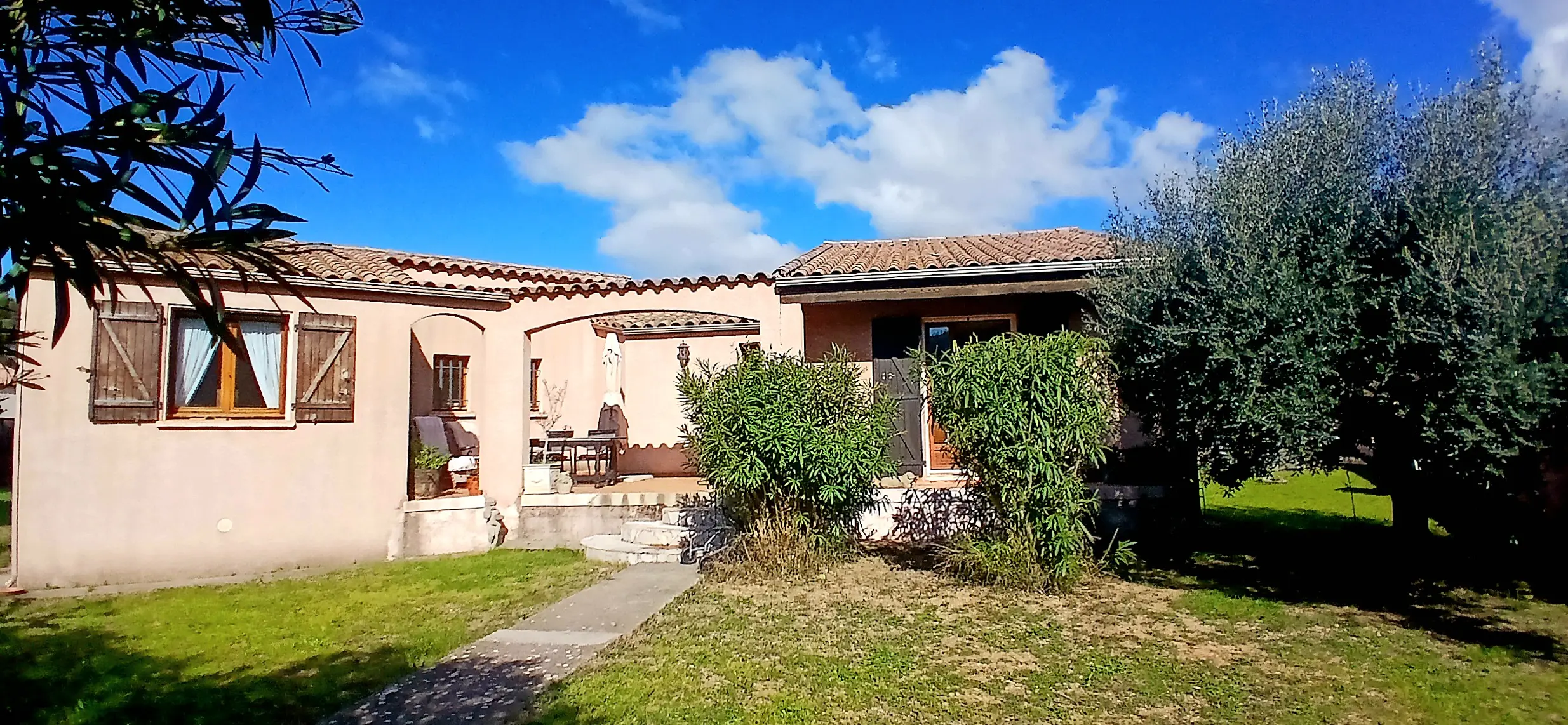 Detached House Of 115 M² In Bize Minervois