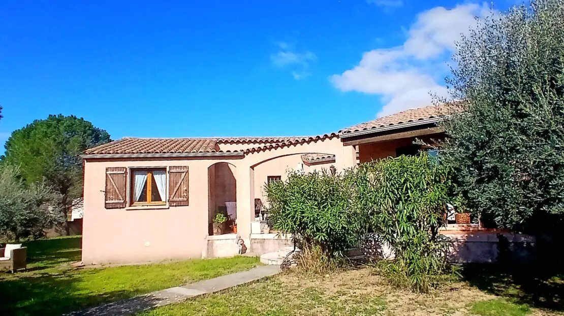 Detached House Of 115 M² In Bize Minervois