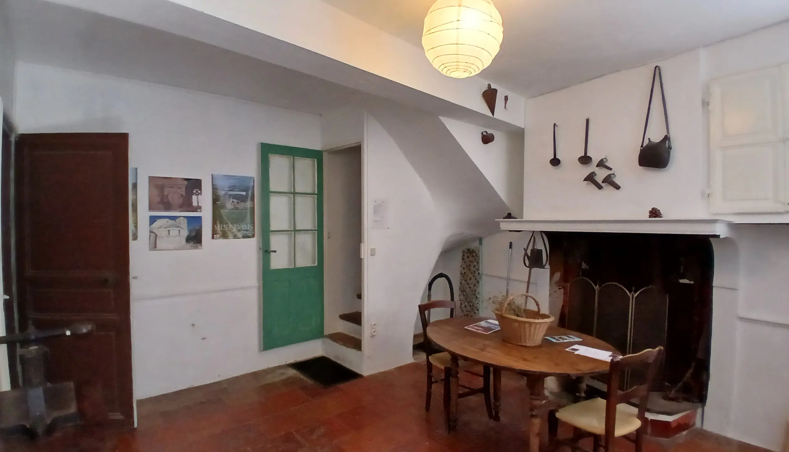 House Of 145 M² With Features In Olonzac, France