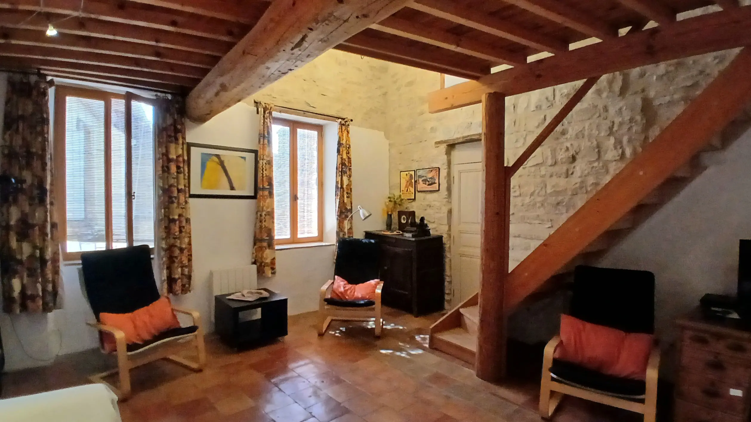 House Of 145 M² With Features In Olonzac, France