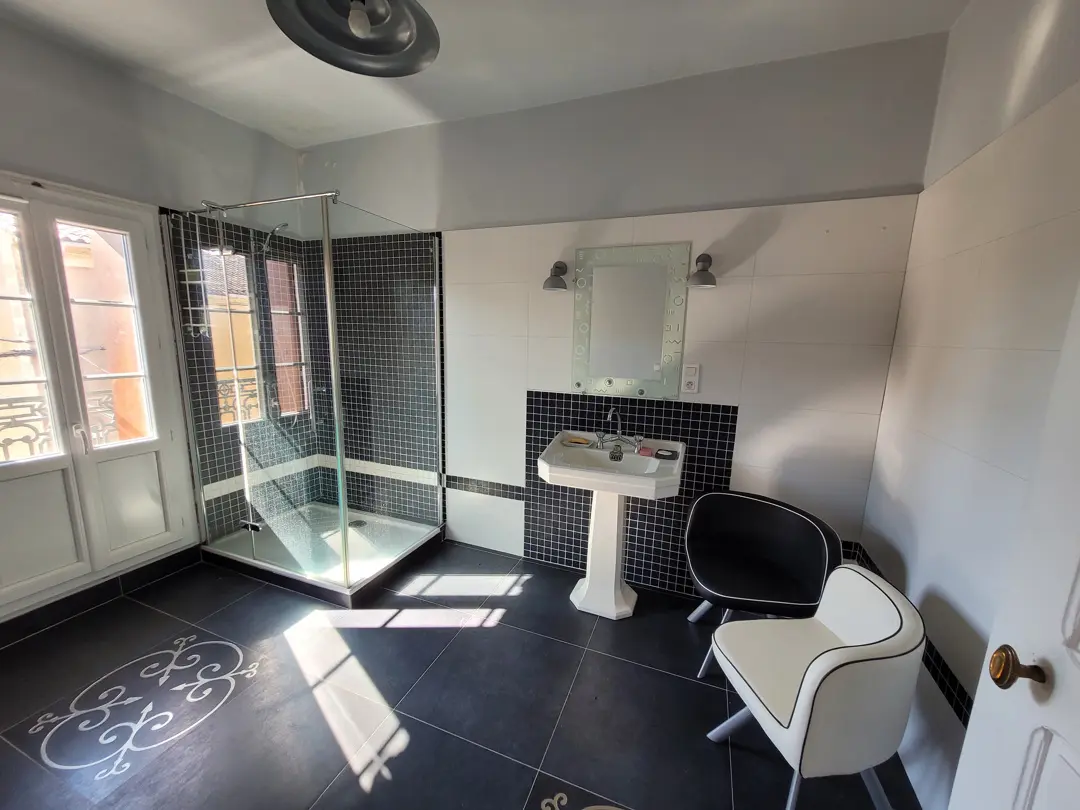 Detached House With Garden In Roujan, France