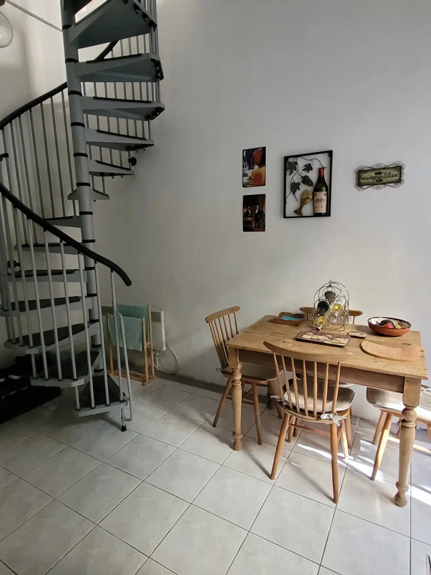 Apartment Of 60 M² In Saint Genies De Fontedit