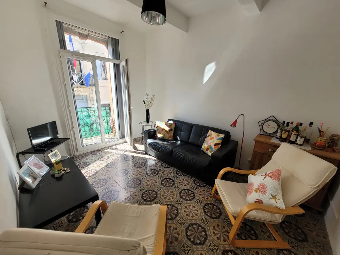 Apartment Of 60 M² In Saint Genies De Fontedit