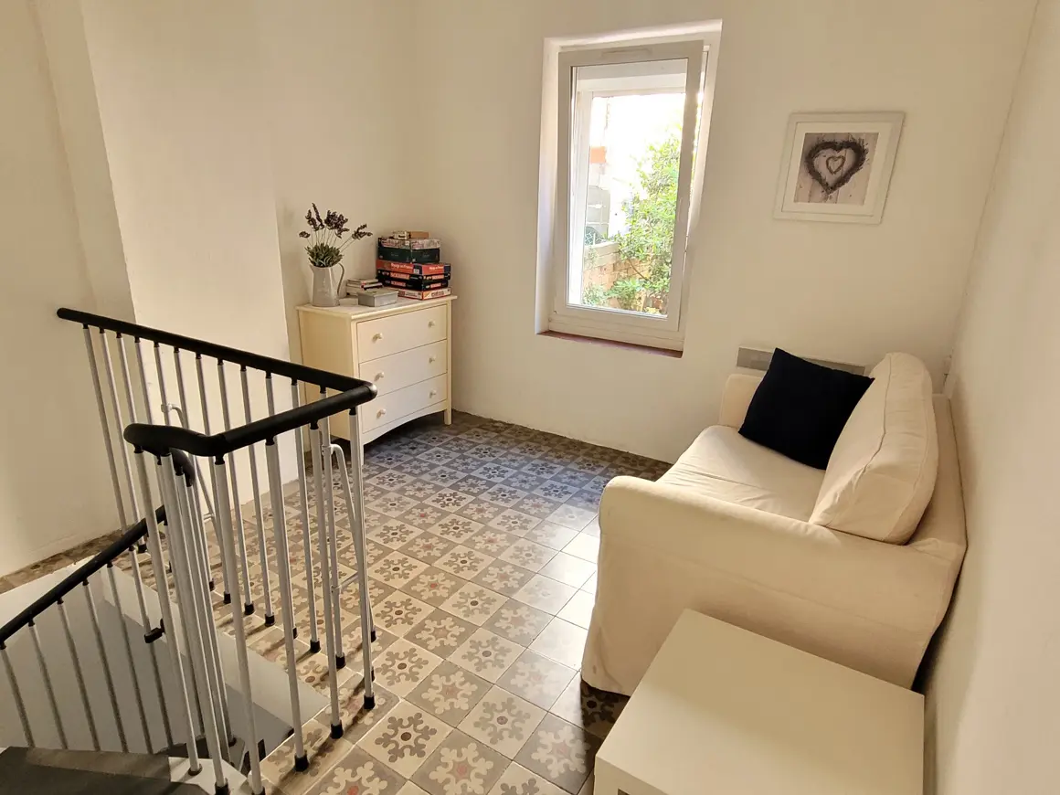 Apartment Of 77 M² In Saint Genies De Fontedit