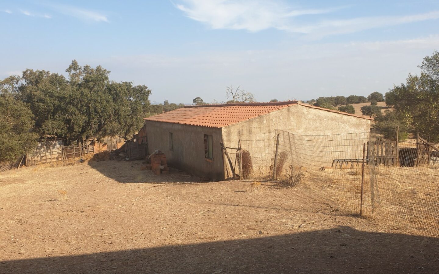 Farm Of 5.8 Ha With 100% Legal Well And Full Fencing In South Portugal