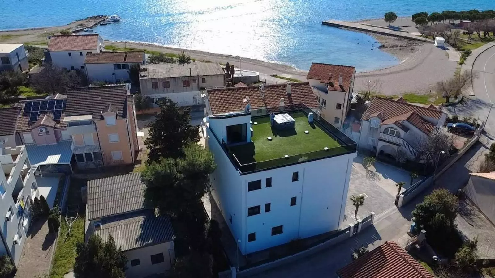 Villa Of 300 M² With Rooftop Jacuzzi In Srima, Vodice