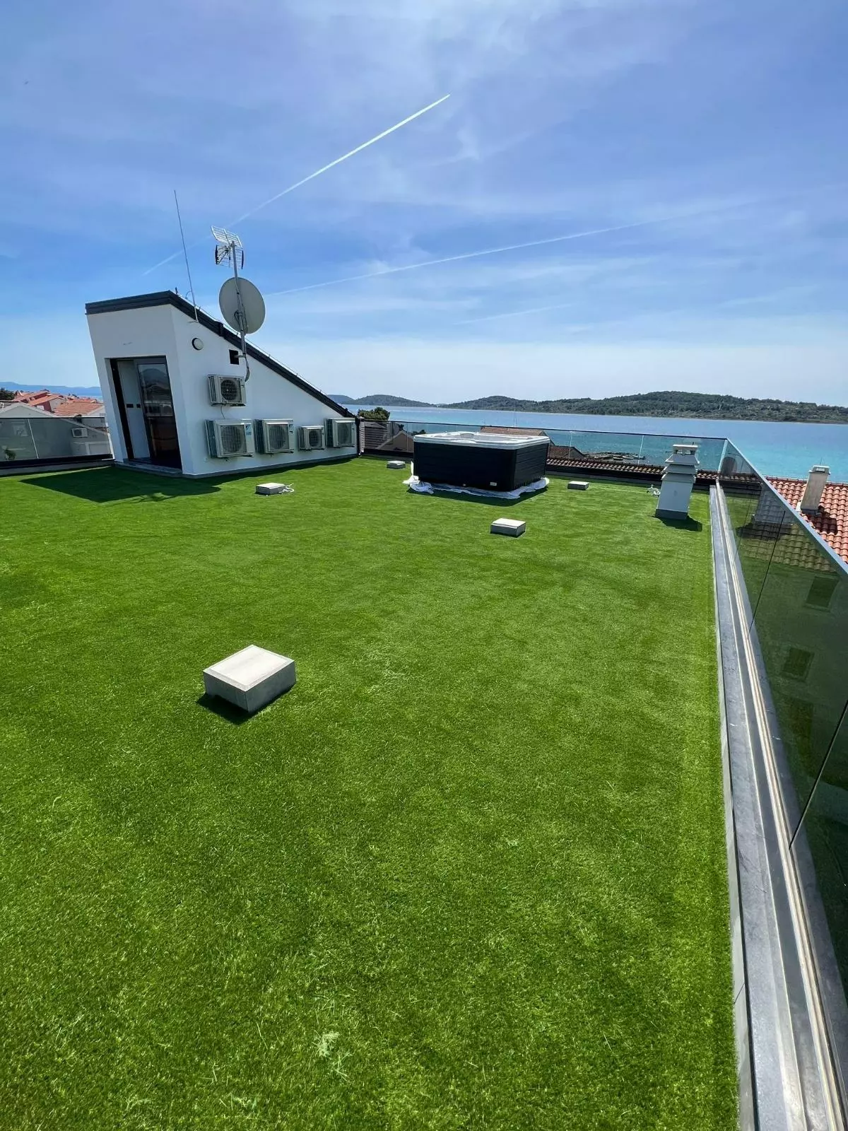 Villa Of 300 M² With Rooftop Jacuzzi In Srima, Vodice