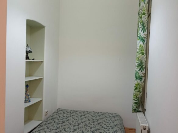 Apartment Of 81 M² With 3.7 M Ceilings & Loft Potential Near Városliget