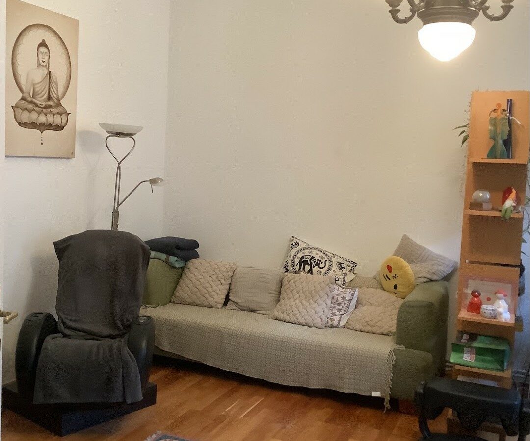 Apartment Of 81 M² With 3.7 M Ceilings & Loft Potential Near Városliget