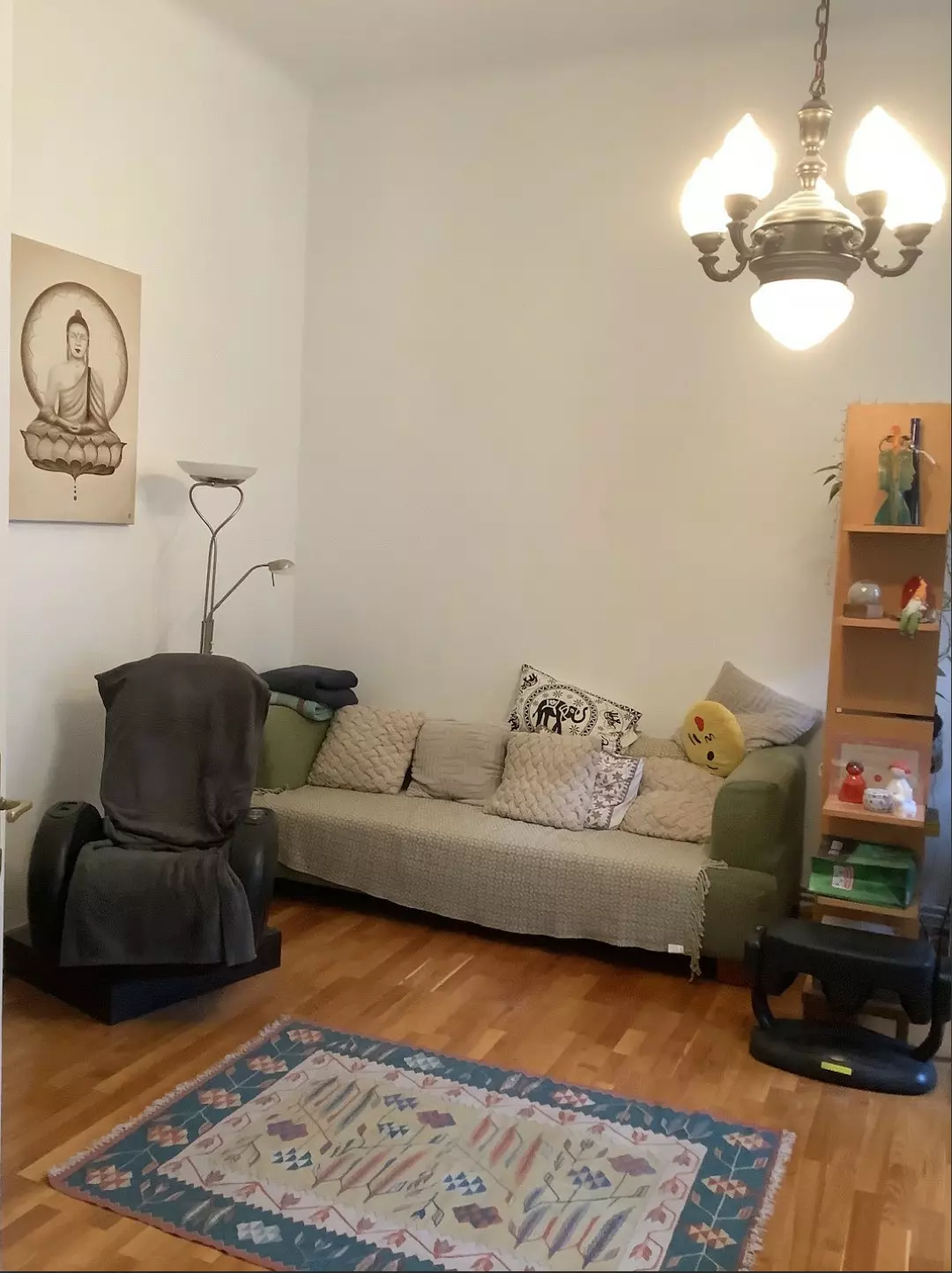 Apartment Of 81 M² With 3.7 M Ceilings & Loft Potential Near Városliget
