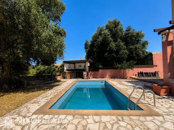 Villa Of 150 M² With Garden In Svoronata, Greece