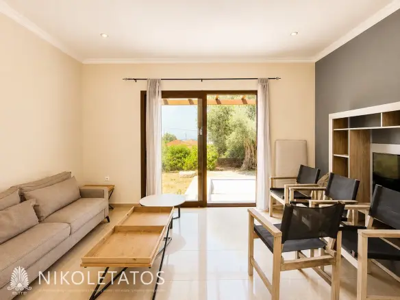 Villa Of 150 M² With Garden In Svoronata, Greece