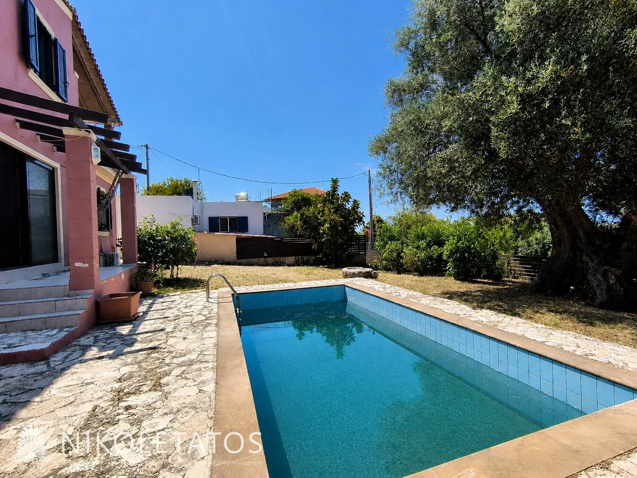 Villa Of 150 M² With Garden In Svoronata, Greece