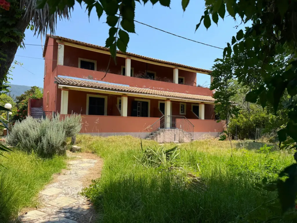 Complex Of 228 M² In Corfu