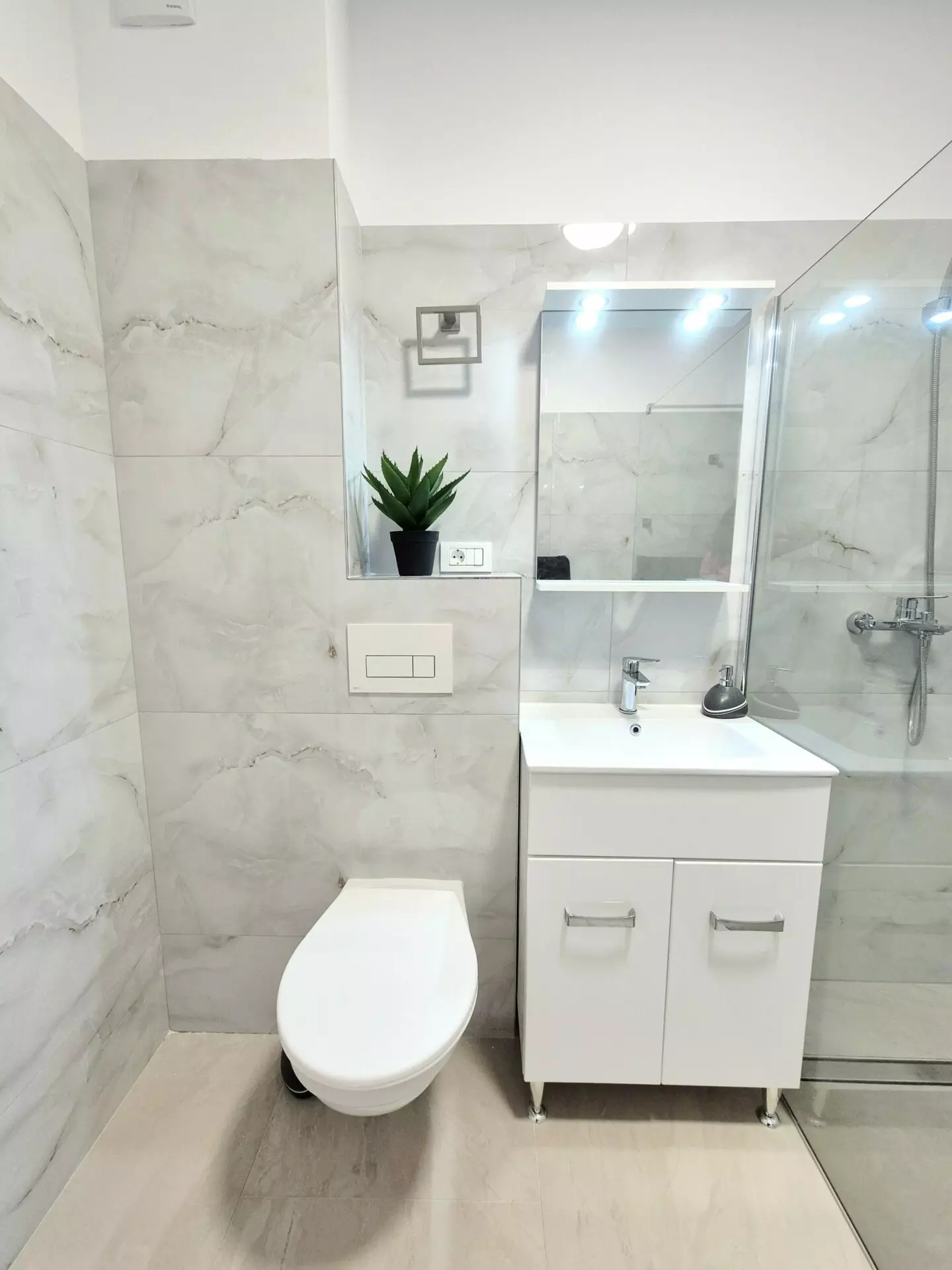 Brand-new Furnished Apartment With Parking | Ready To Rent | Alba Iulia, Romania