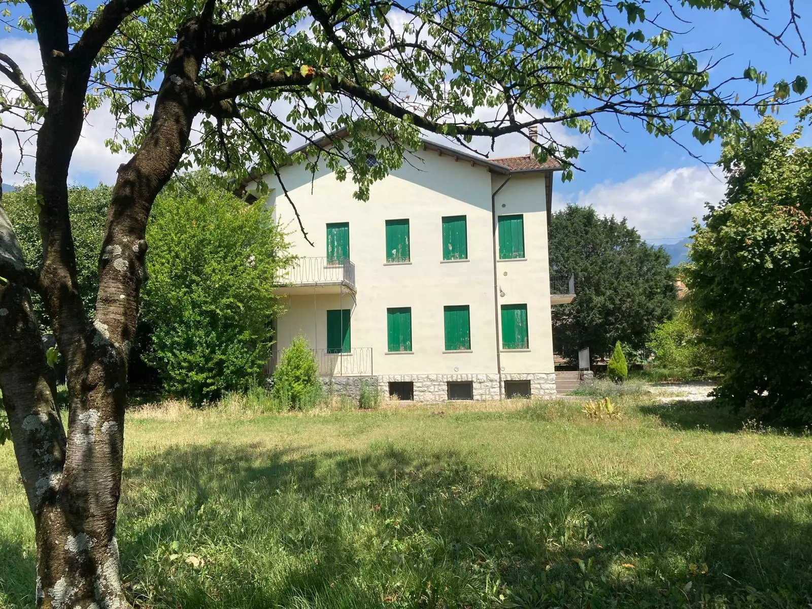 Villa Of 300 M² With Garden In Pieve Del Grappa