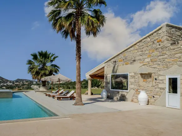 3-bedroom Villa In Timpaki, Greece (210 M²)
