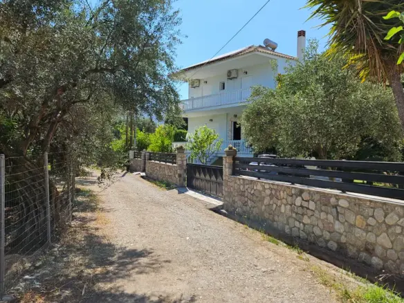 3-bedroom Detached House In Diakopto, Greece (156 M²)