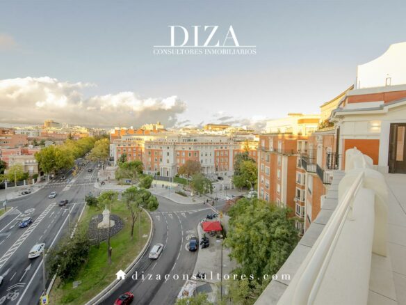 Penthouse Of 150 M² With Terrace In Plaza Del Marqués De Salamanca, Madrid