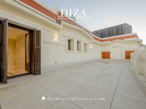 Penthouse Of 150 M² With Terrace In Plaza Del Marqués De Salamanca, Madrid