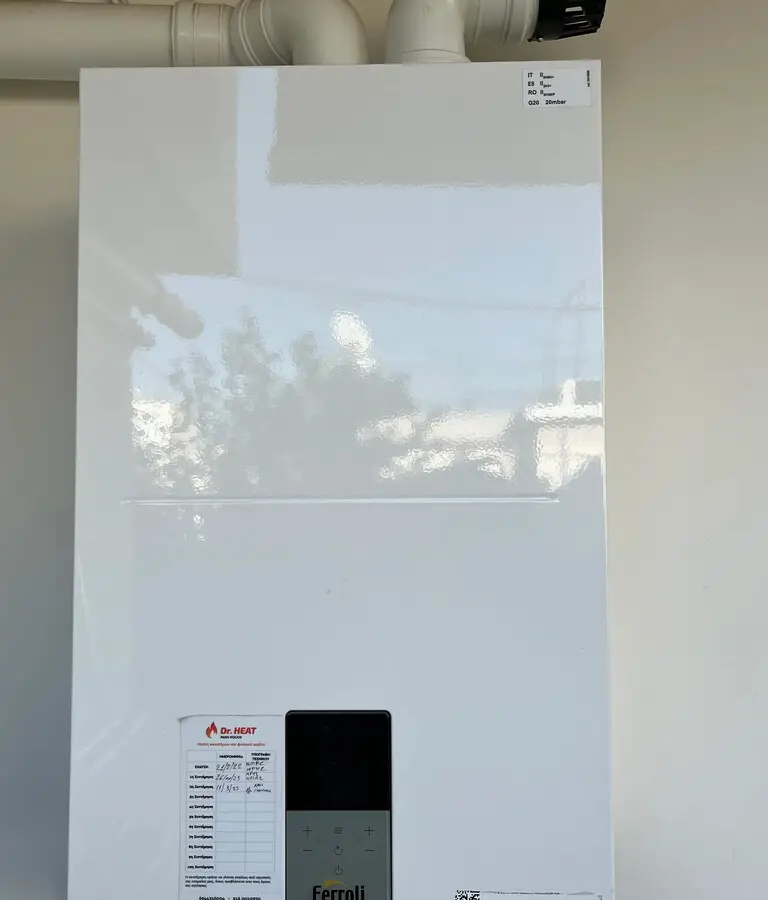 2-bedroom Flat In Vironas, Greece (82 M²)