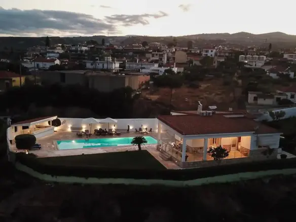 4-bedroom Villa In Sikiona, Greece (190 M²)