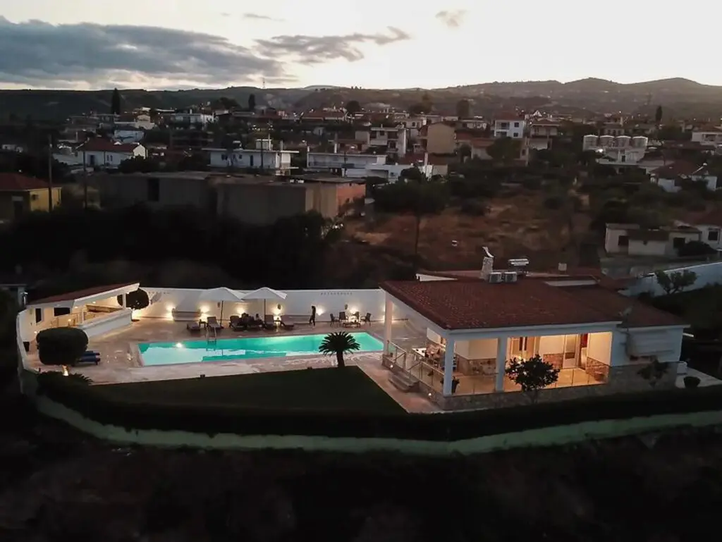Villa Of 190 M² In Peloponnese