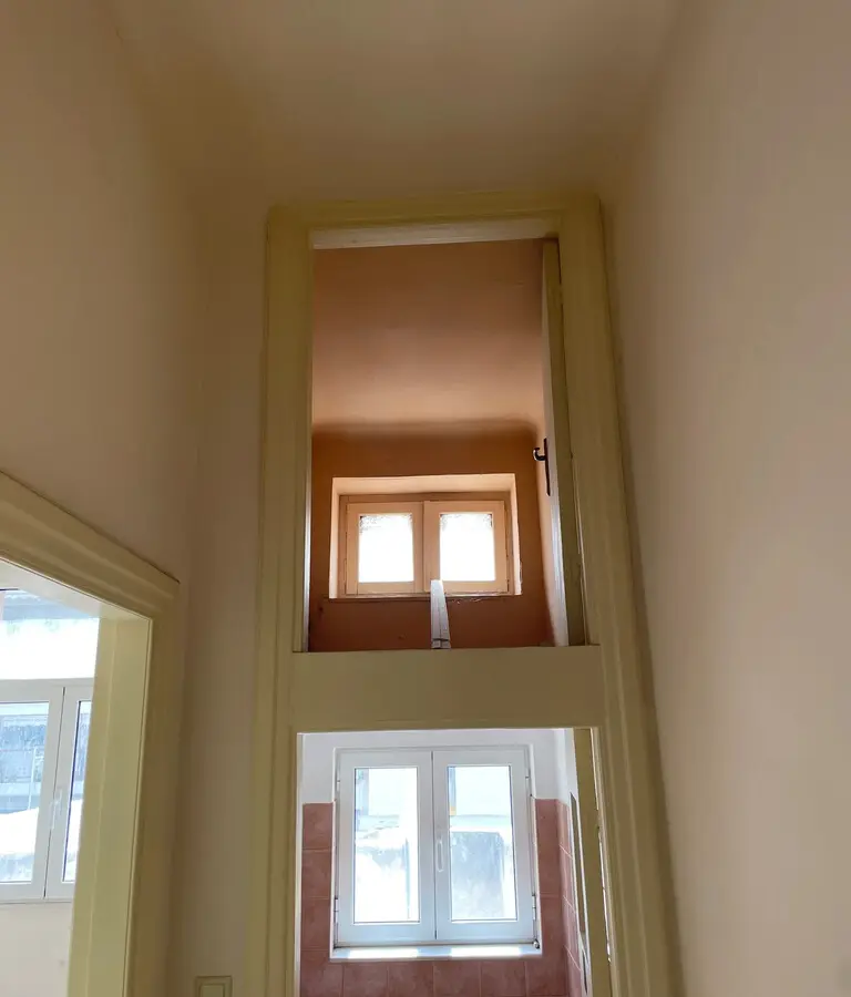 Flat Of 164 M² In Athens
