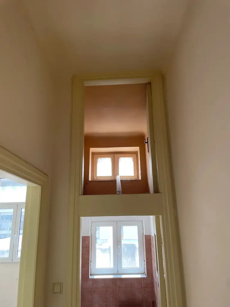 Flat Of 164 M² In Athens