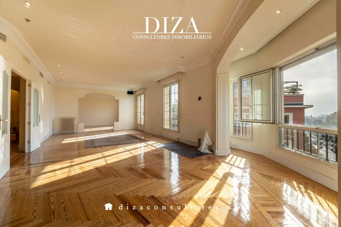 4078758-873b5cd9 Penthouse Of 0 M² With Corner Location In The Retreat