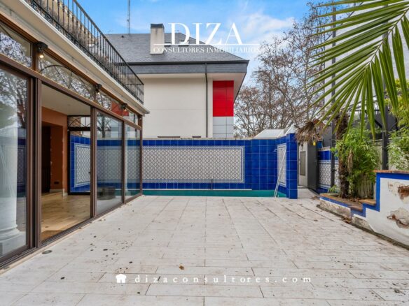 Independent Villa Of X With Renovation Potential In El Viso