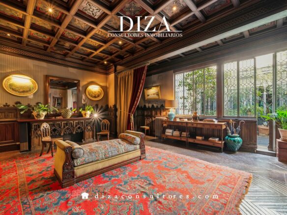 Palace House Of 500 M² In Cortes