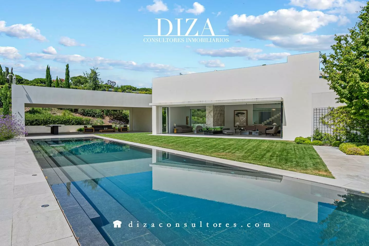 Villa Of 300 M² With Contemporary Design In Somosaguas