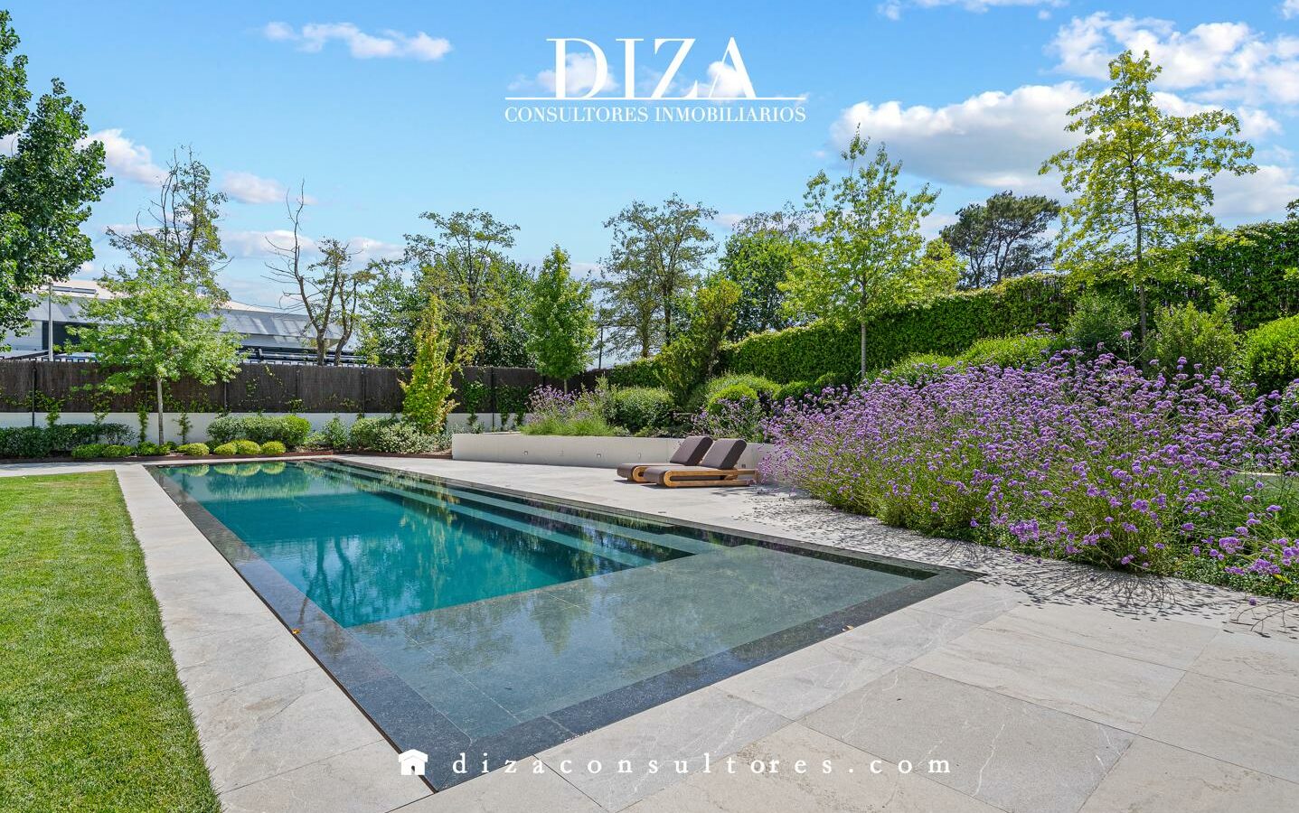 Villa Of 300 M² With Contemporary Design In Somosaguas