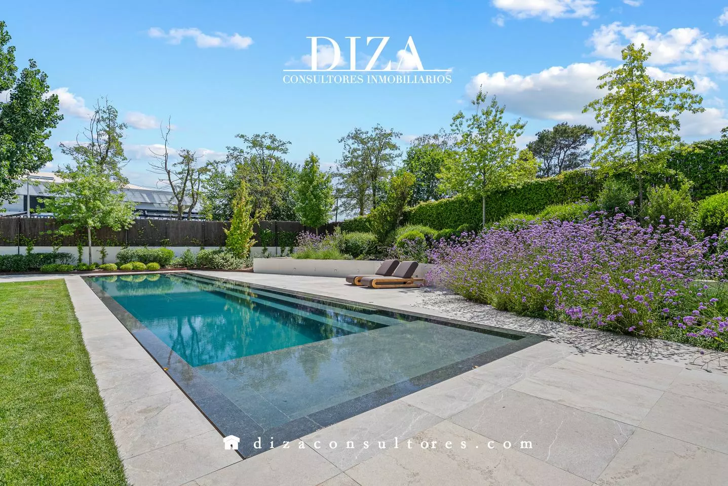Villa Of 300 M² With Contemporary Design In Somosaguas