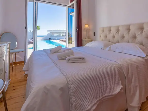 4-bedroom Villa In Sikiona, Greece (190 M²)
