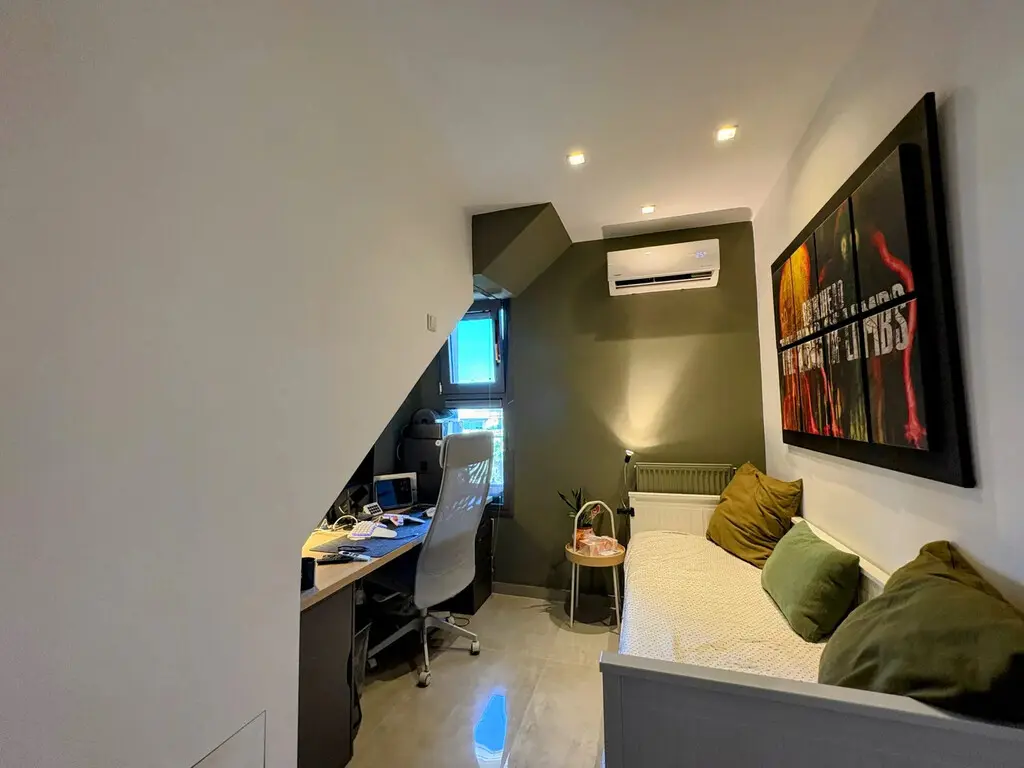 Maisonette Of 140 M² In Athens