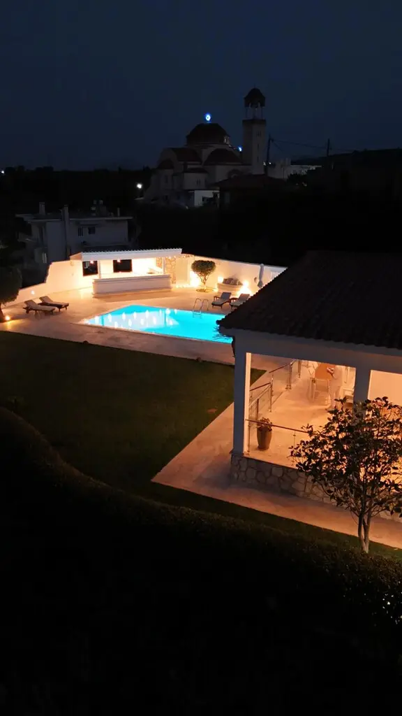 Villa Of 190 M² In Peloponnese
