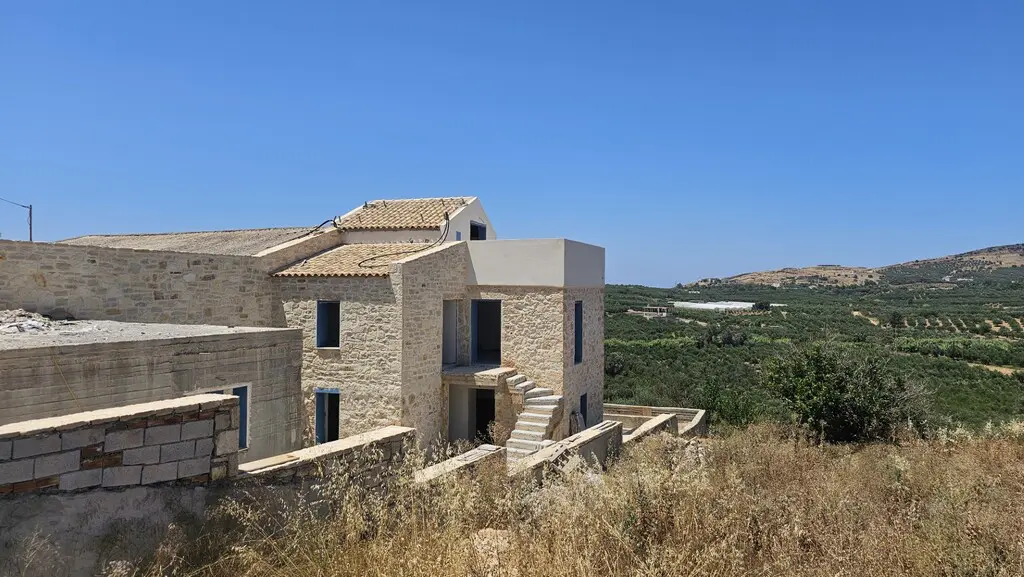 Maisonette Of 150 M² In Crete