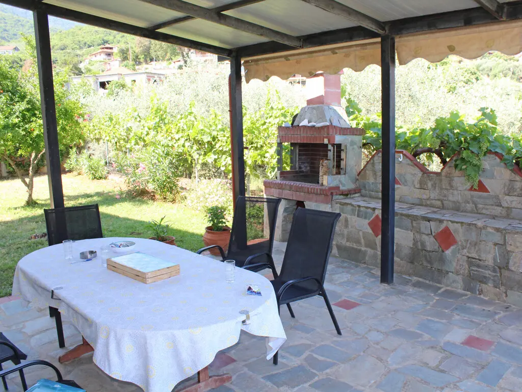 Detached House Of 310 M² In Olympic Coast