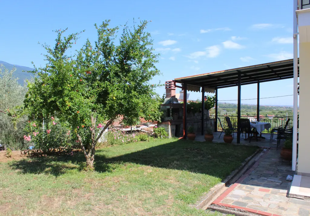 Detached House Of 310 M² In Olympic Coast