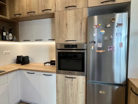 2-bedroom Flat In Vironas, Greece (82 M²)
