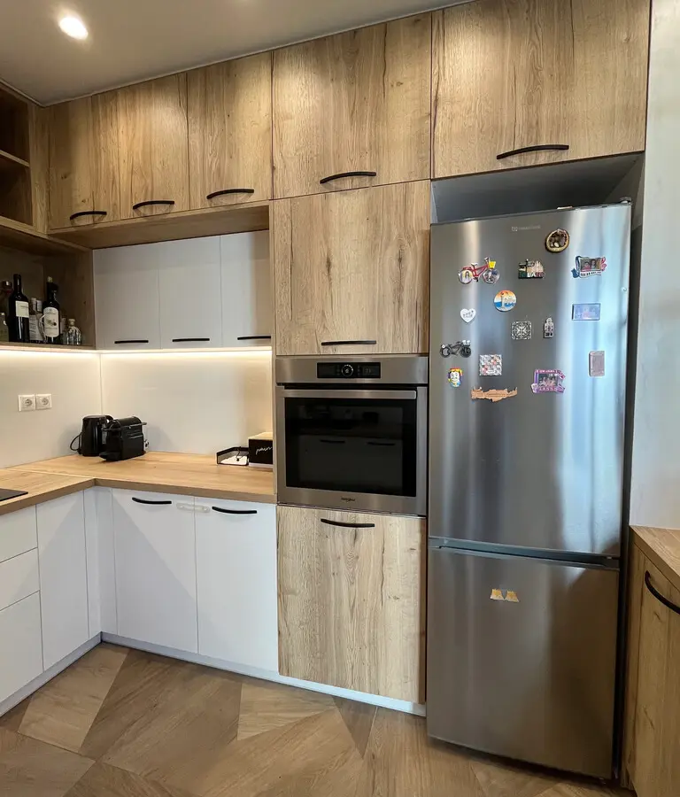 2-bedroom Flat In Vironas, Greece (82 M²)