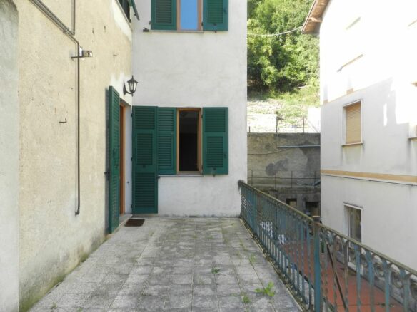 Apartment Of 70 M² With Terrace In Vobbietta